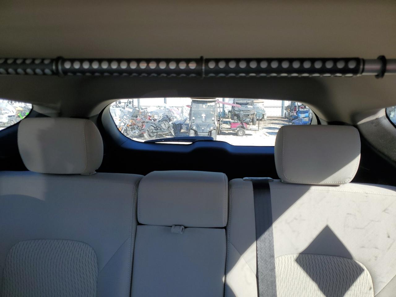 2018 Hyundai Santa Fe - Image 10