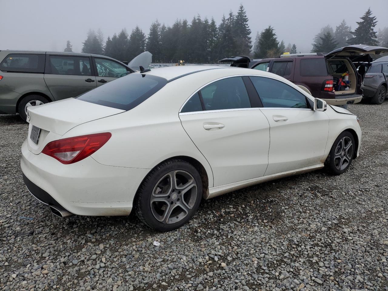 VIN WDDSJ4EB8EN040673 2014 MERCEDES-BENZ CLA-CLASS no.3