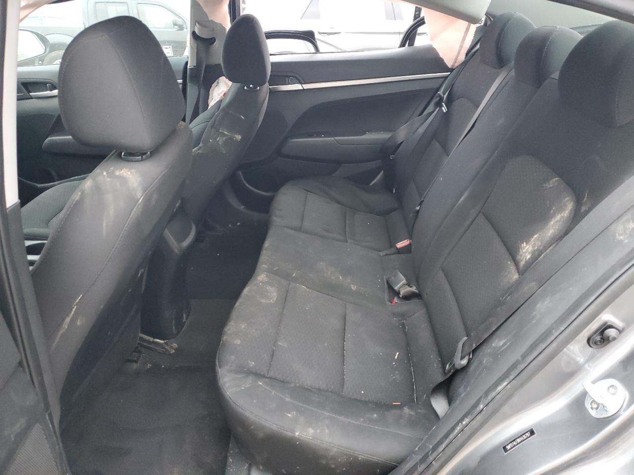 2019 Hyundai Elantra - Image 11