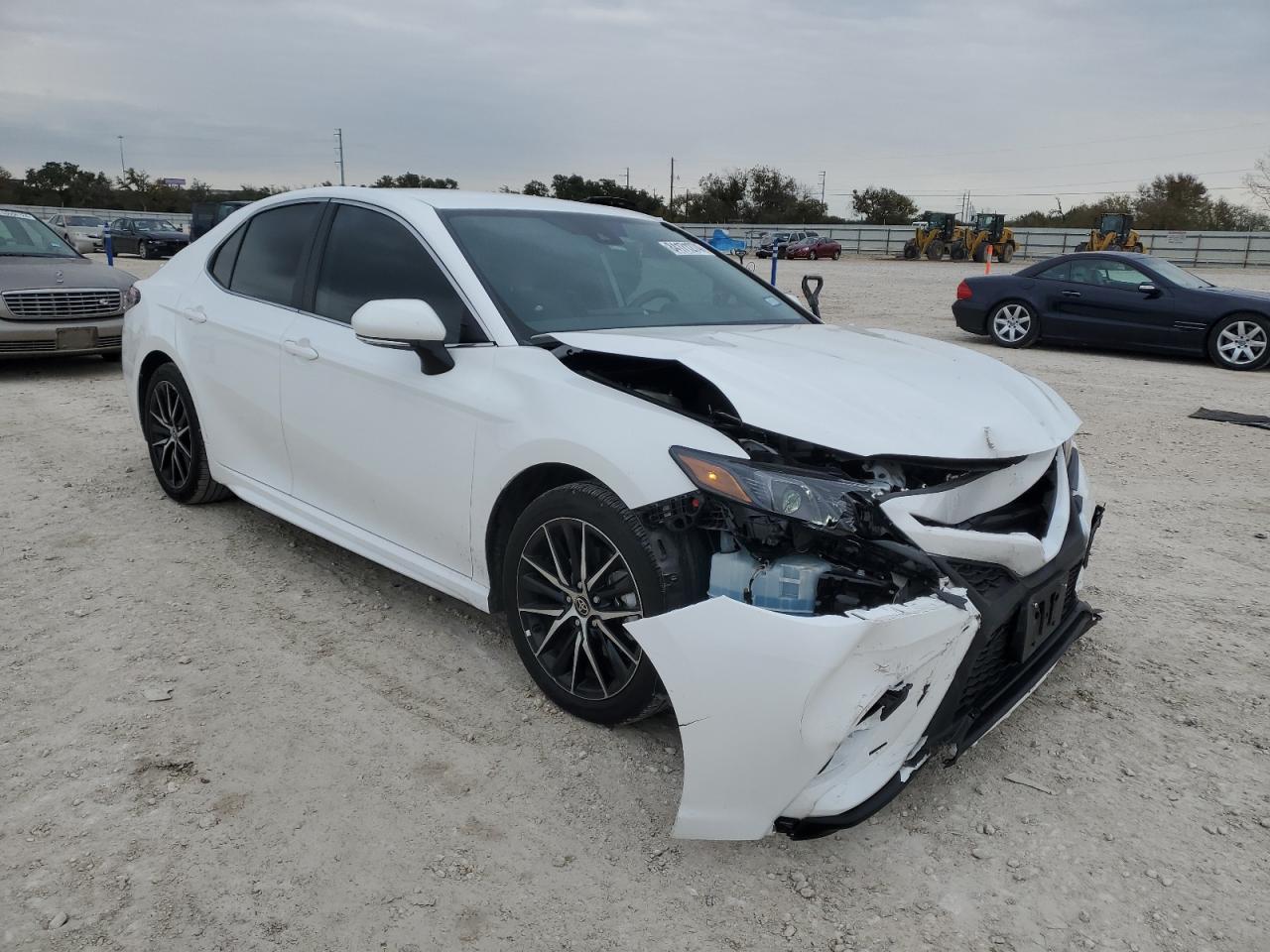 2023 Toyota Camry - Image 4