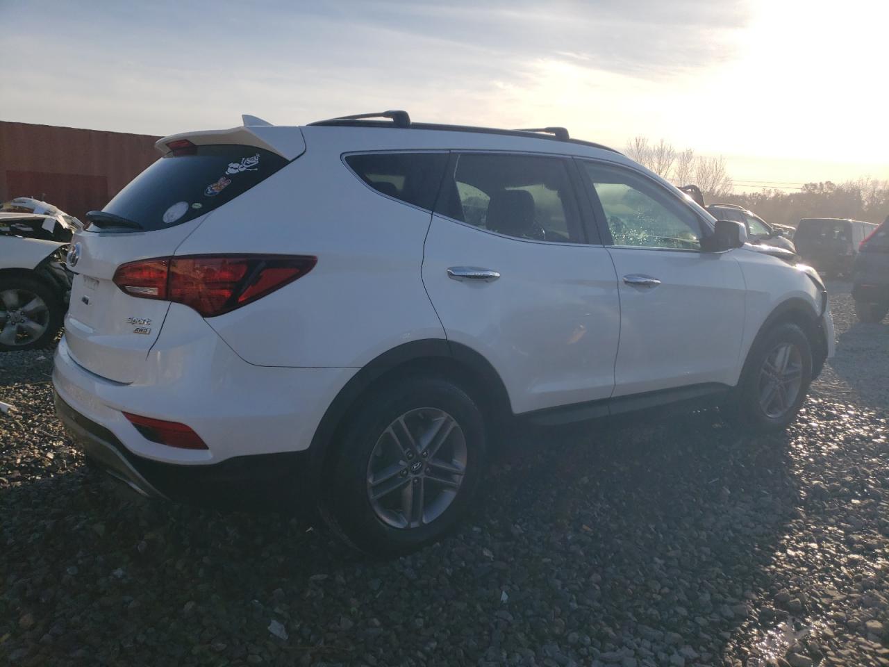 VIN 5XYZUDLB6HG387773 2017 HYUNDAI SANTA FE no.3