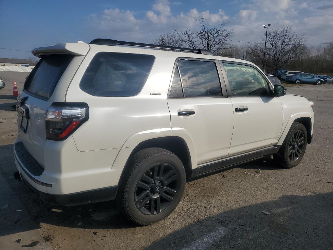 2020 Toyota 4Runner - Image 3