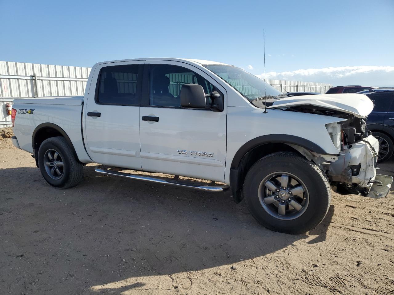 VIN 1N6AA0EC0EN507752 2014 NISSAN TITAN no.4