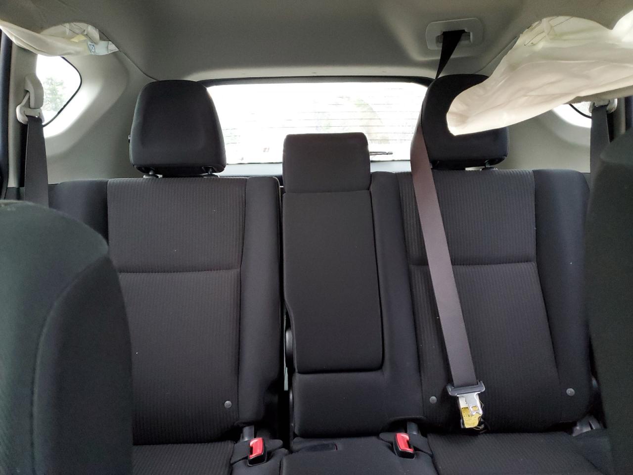 2015 Toyota RAV 4 - Image 10