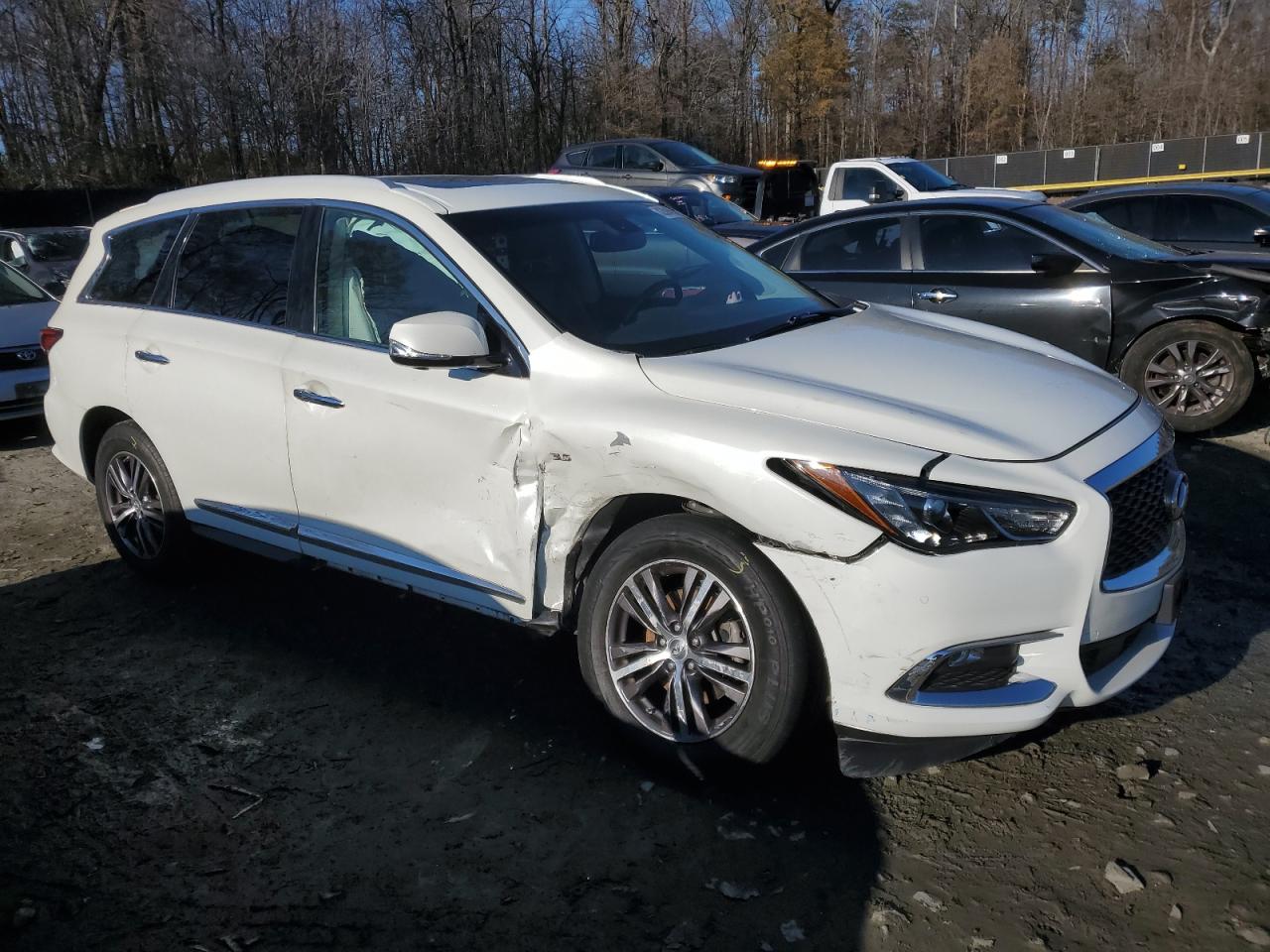 VIN 5N1DL0MM7HC550209 2017 INFINITI QX60 no.4