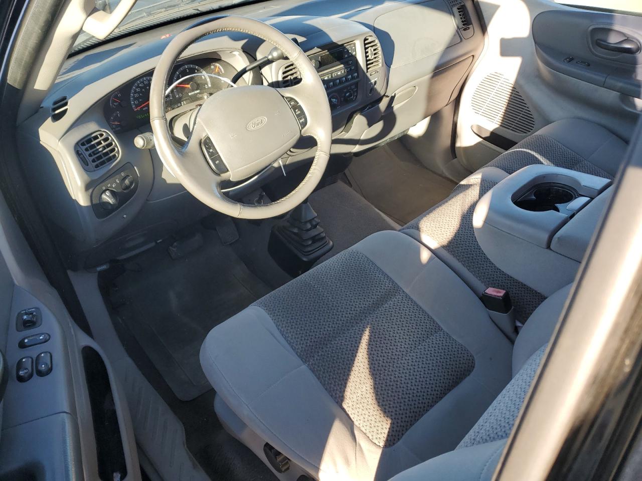 2002 Ford F-150 - Image 8