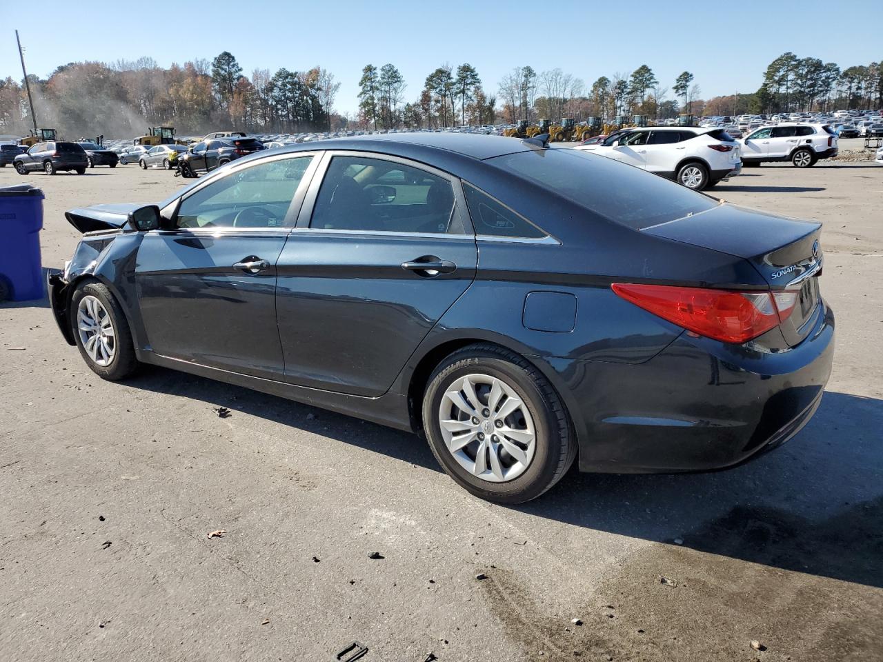 2012 Hyundai Sonata - Image 2