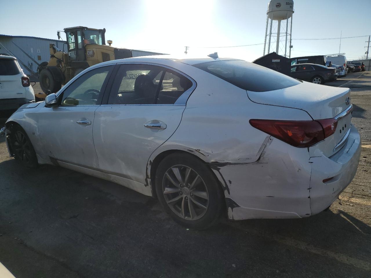 VIN JN1BV7AP0FM351462 2015 INFINITI Q50 no.2