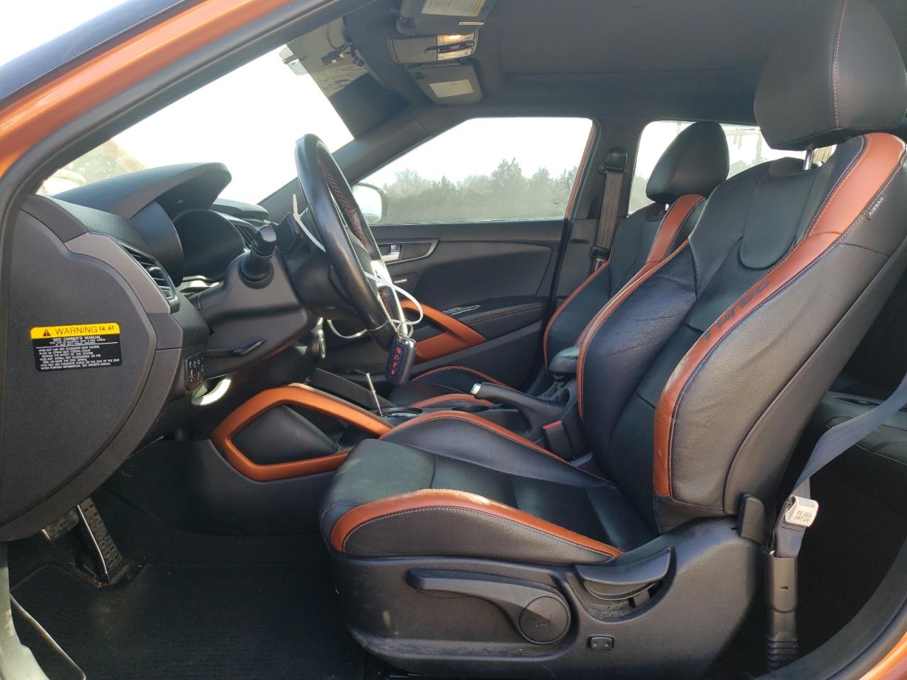 2016 Hyundai Veloster - Image 7