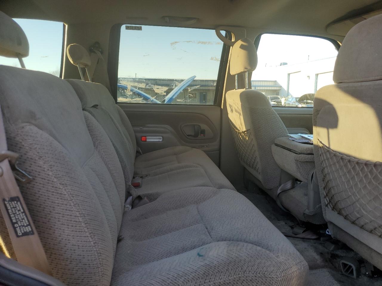 1998 Chevrolet Tahoe - Image 11