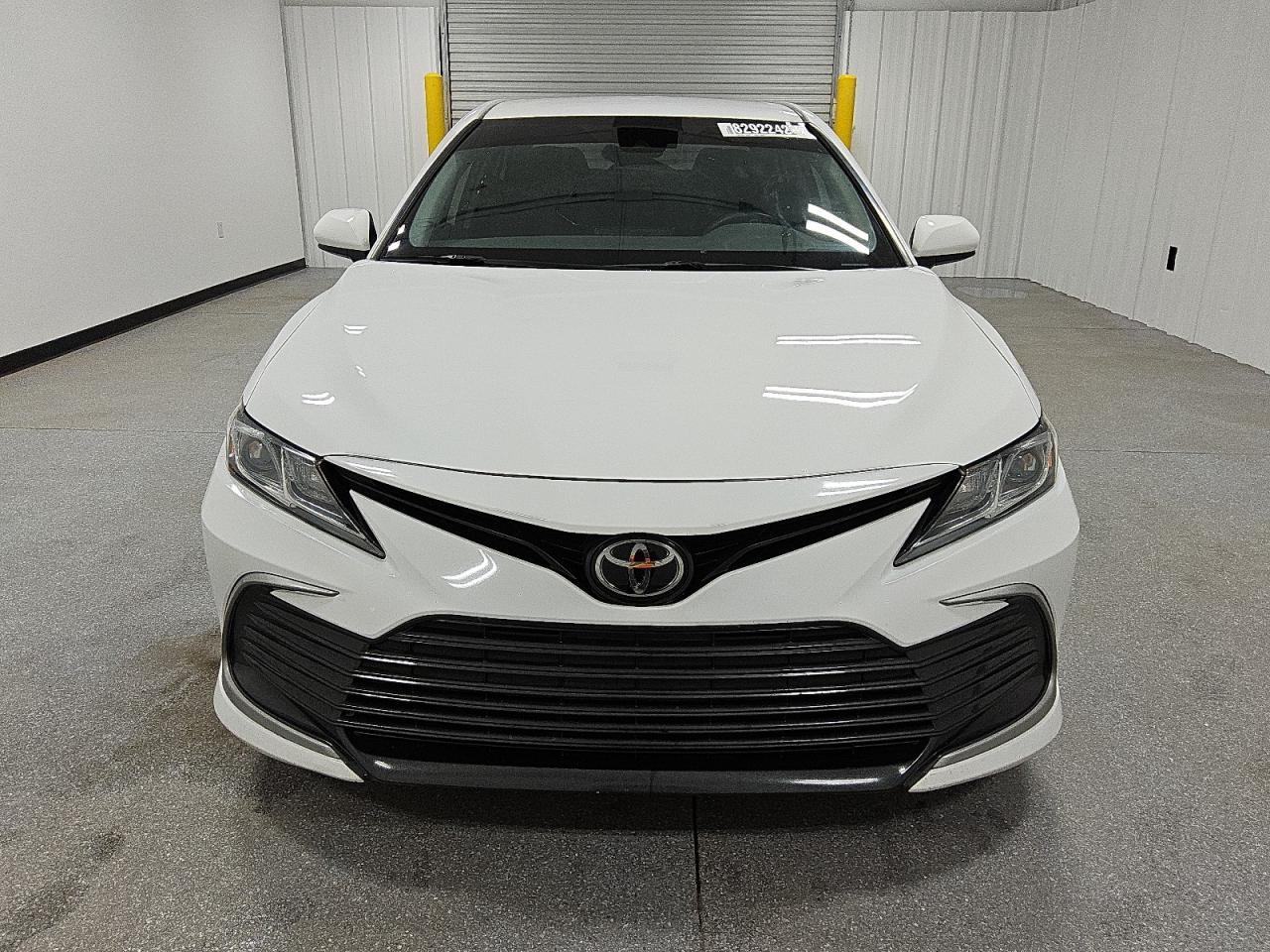 2022 Toyota Camry - Image 5