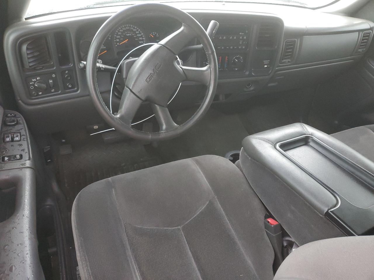 2003 GMC Sierra - Image 8