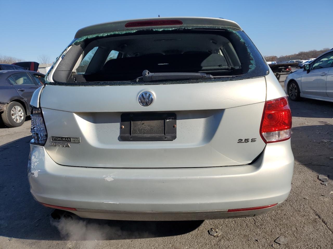 2010 Volkswagen Jetta - Image 6