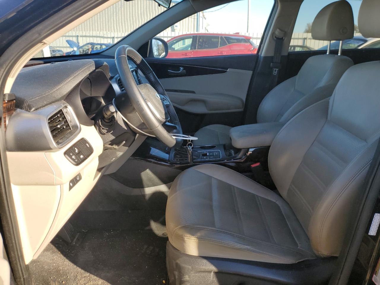 2020 Kia Sorento - Image 7