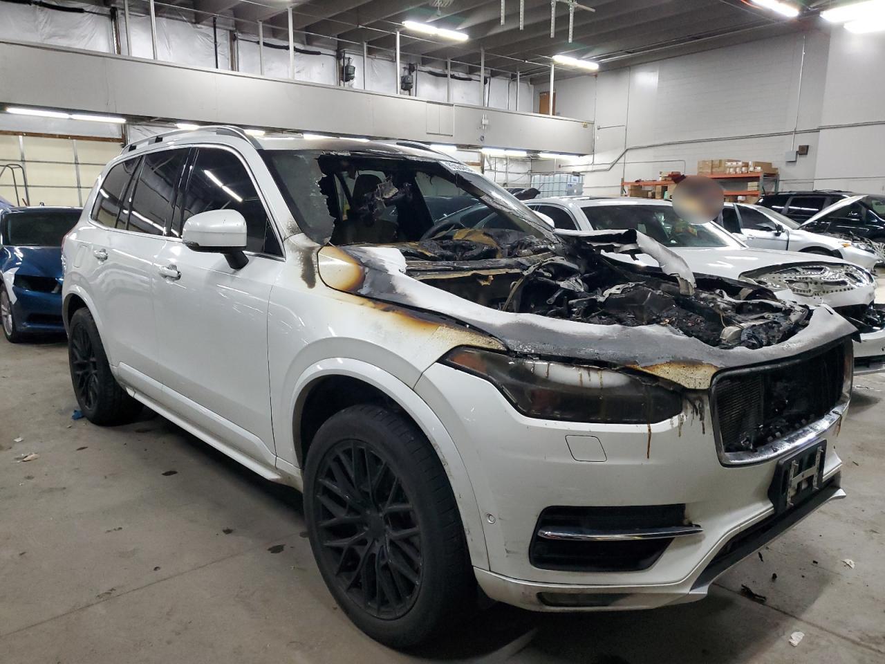 2016 Volvo XC90 - Image 4