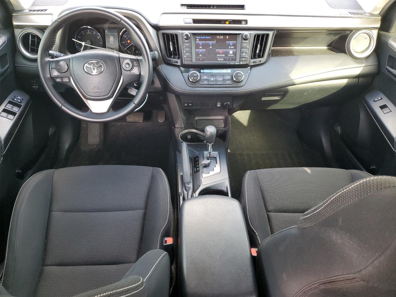 2016 Toyota RAV 4 - Image 8