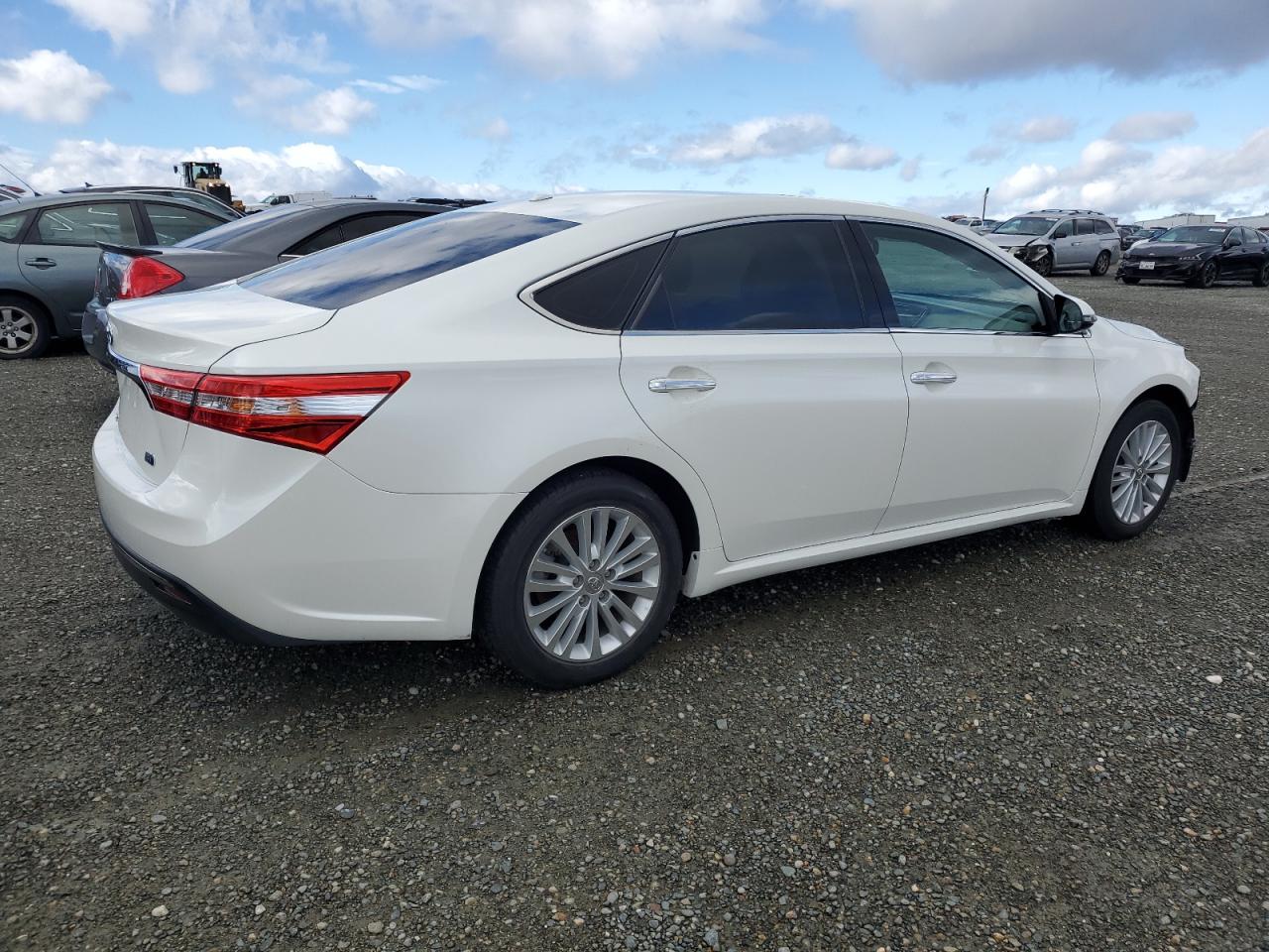 VIN 4T1BD1EB3EU035656 2014 TOYOTA AVALON no.3