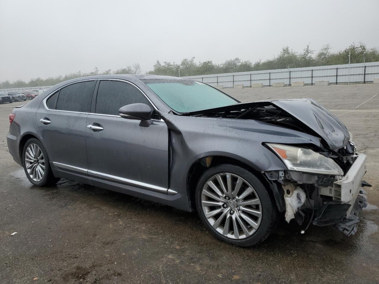 2013 Lexus LS - Image 4
