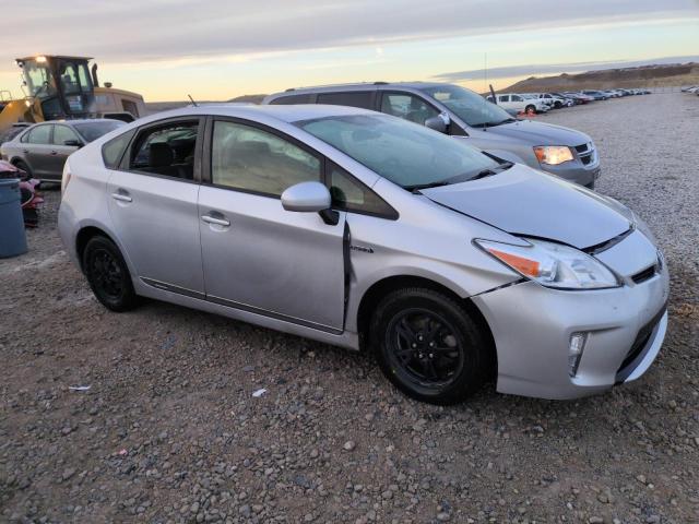  TOYOTA PRIUS 2015 Сріблястий