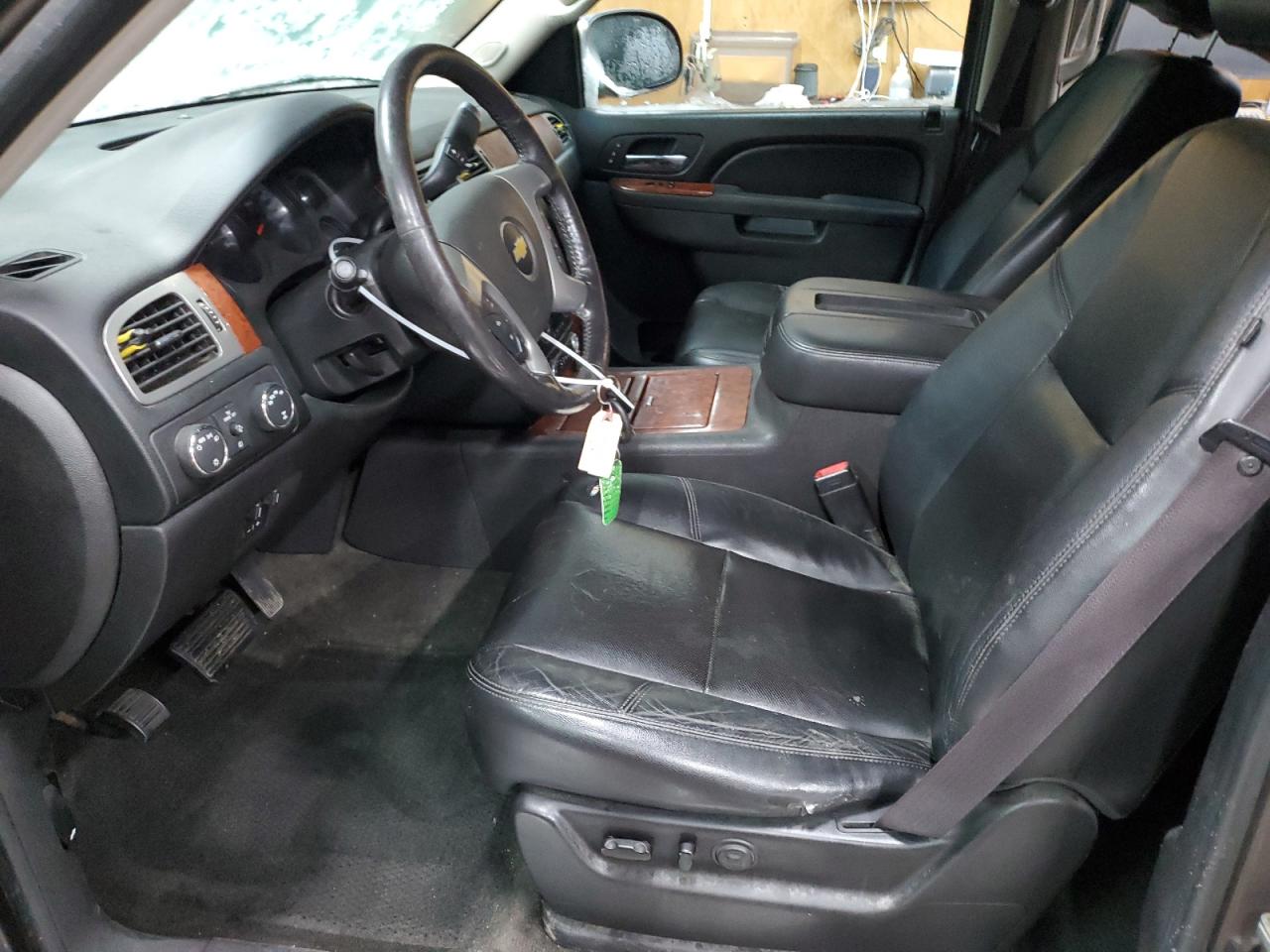 2012 Chevrolet Suburban - Image 7