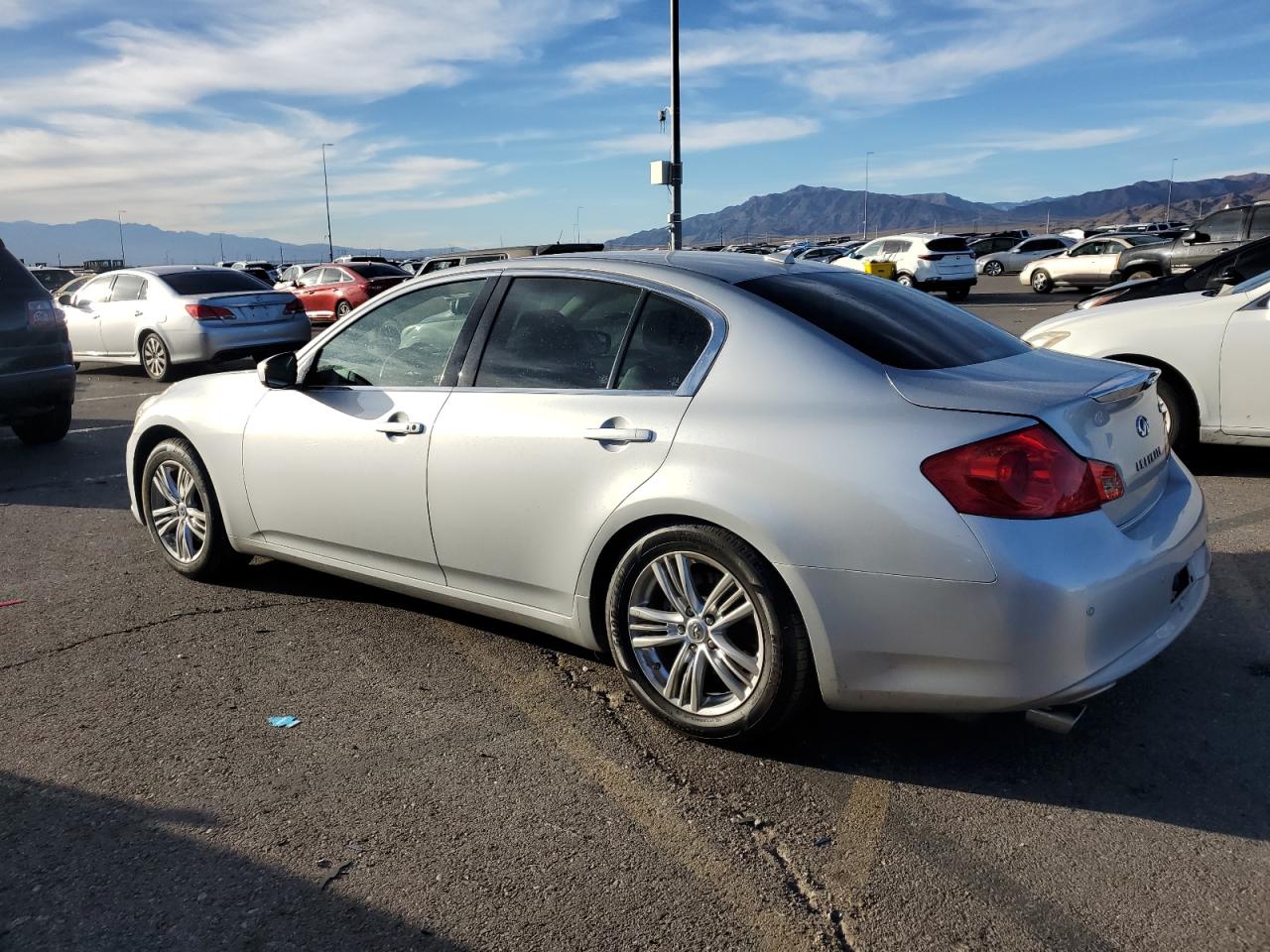 2010 Infiniti G - Image 2