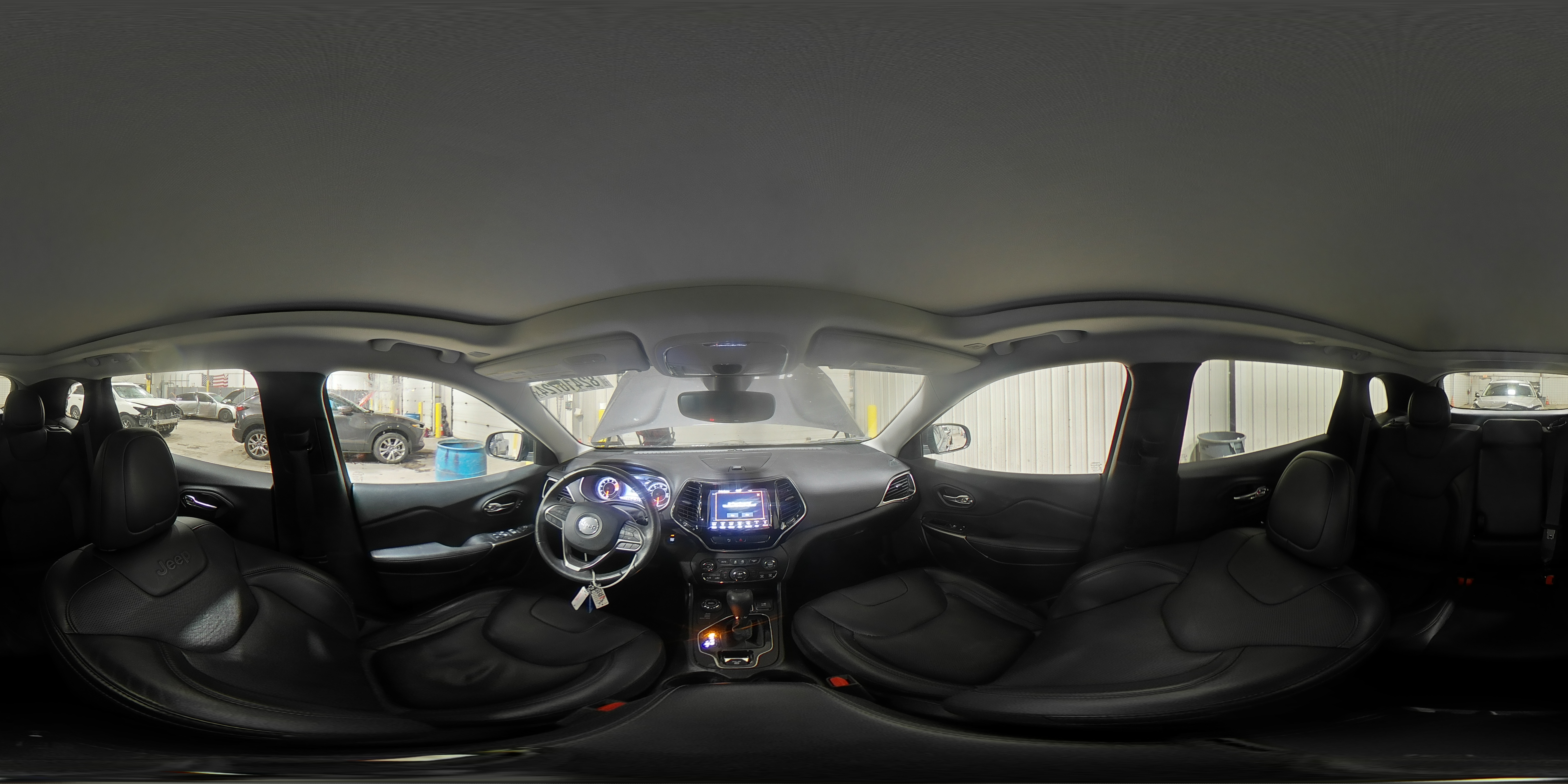 2019 Jeep Grand Cherokee - Image 16