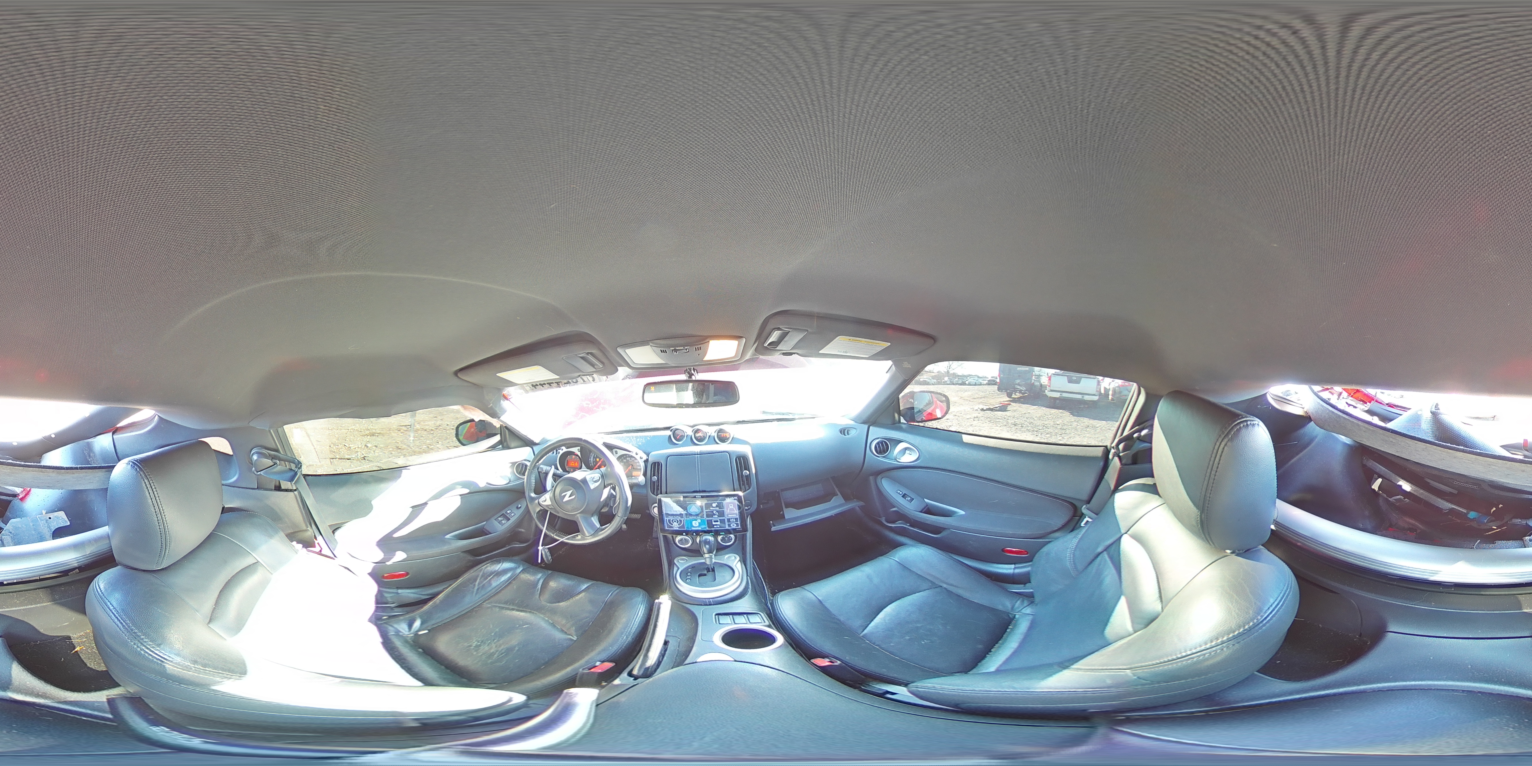 2014 Nissan 370Z - Image 13