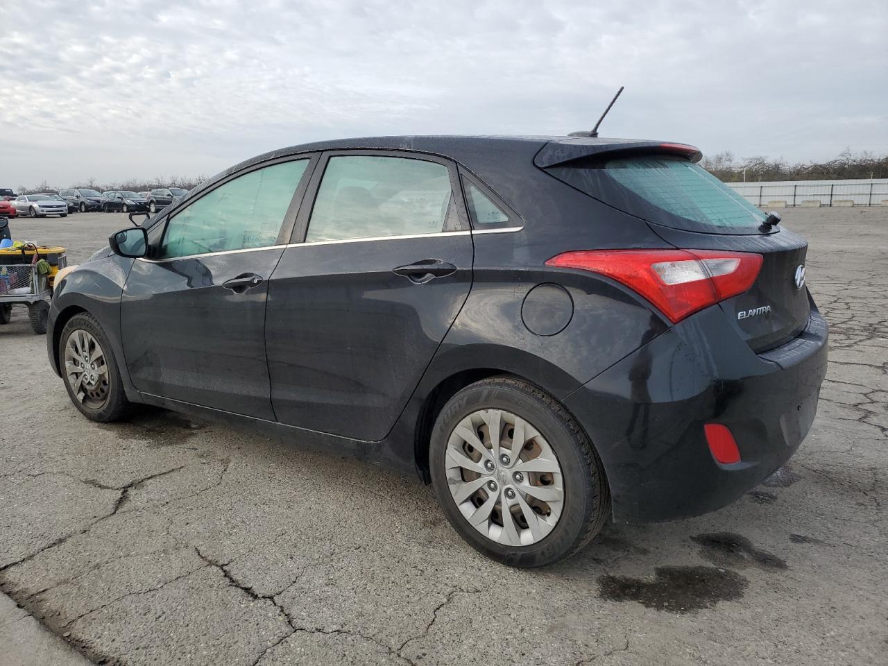 VIN KMHD35LH5HU359027 2017 HYUNDAI ELANTRA no.2