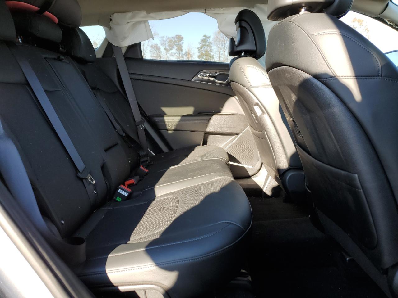 2023 Kia Sportage - Image 10