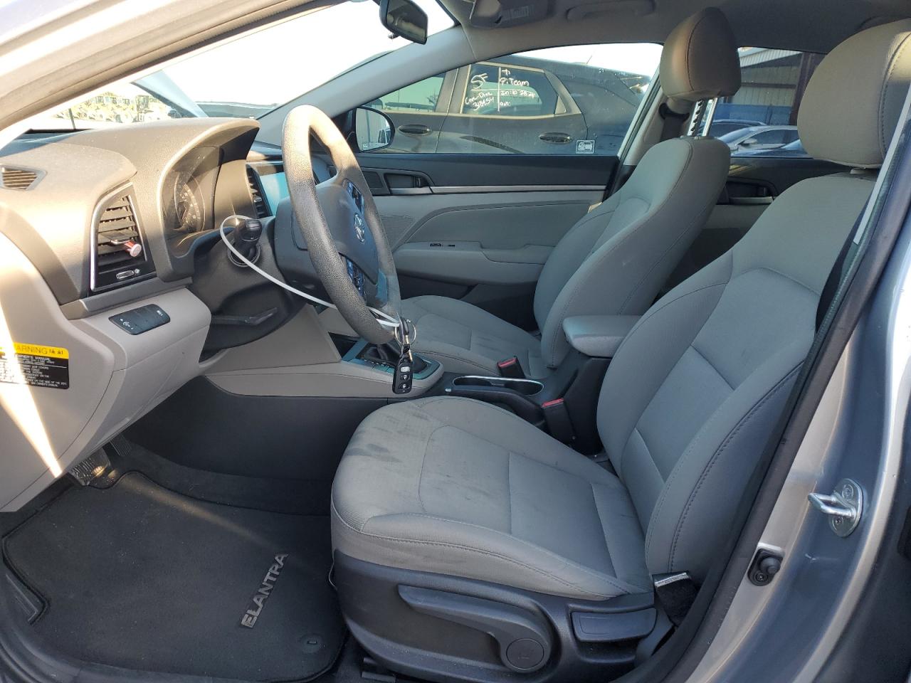 2017 Hyundai Elantra - Image 7
