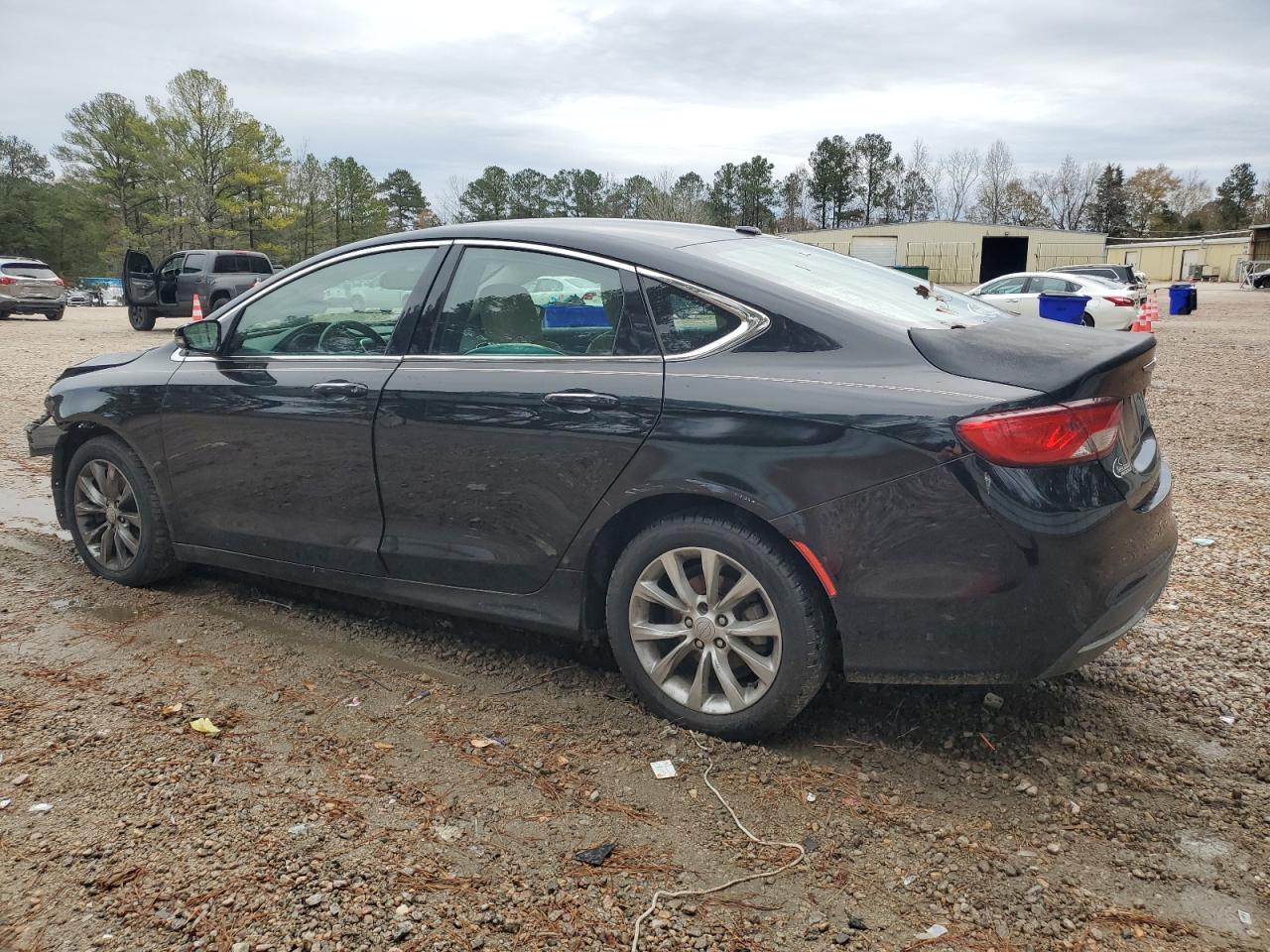 VIN 1C3CCCCB9FN593702 2015 CHRYSLER 200 no.2