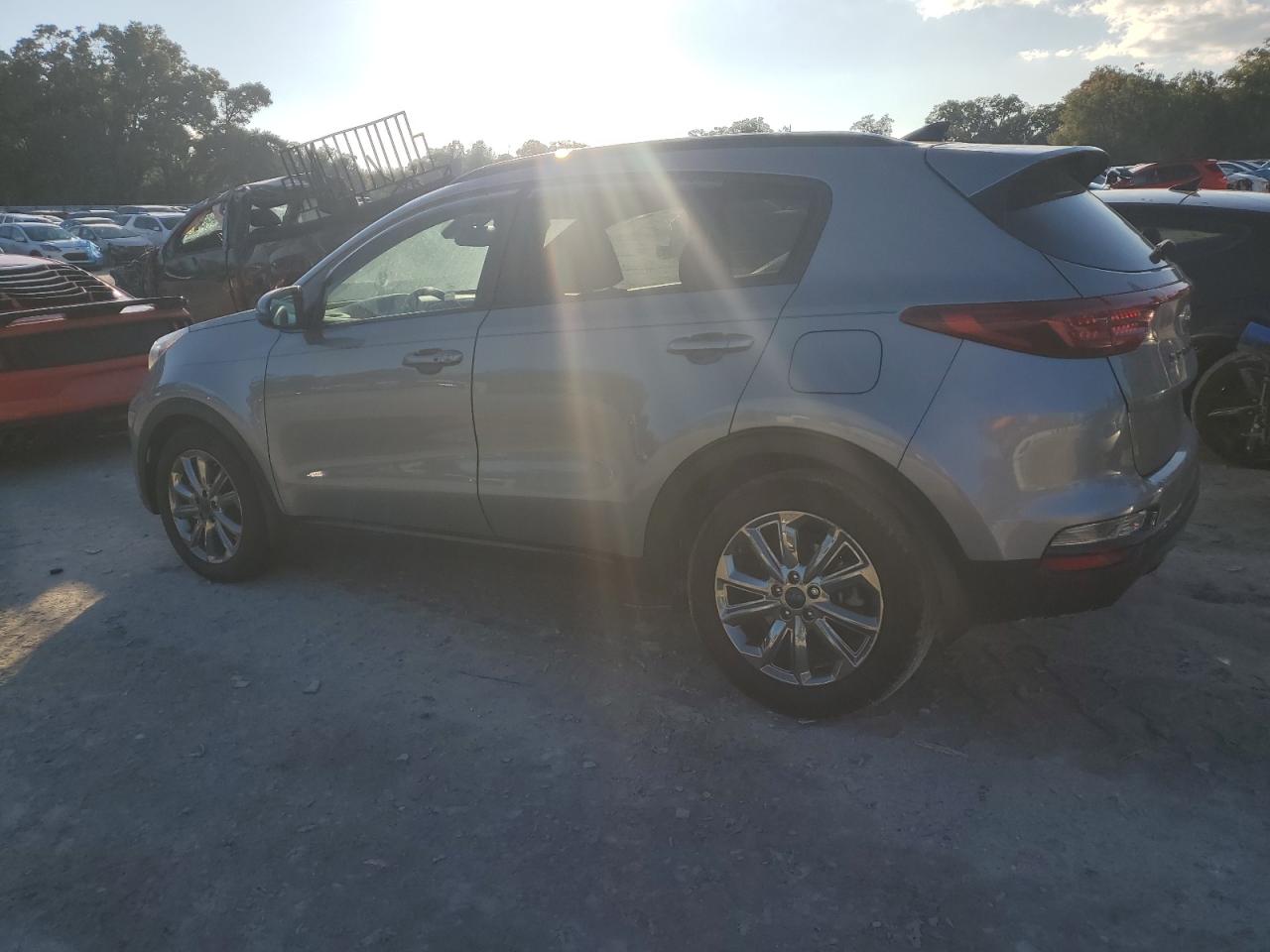 VIN KNDP63AC6N7998953 2022 KIA SPORTAGE no.2