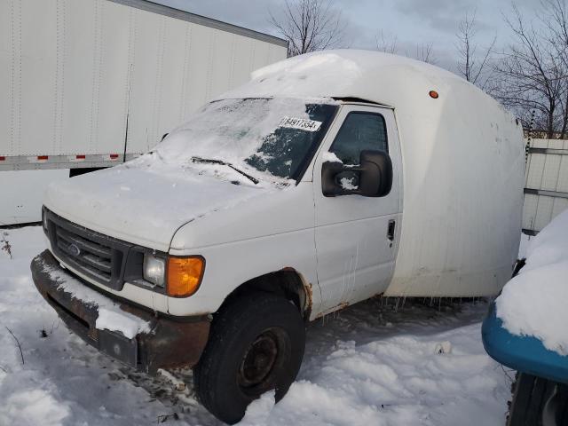 2004 Ford Econoline E350 Super Duty Cutaway Van