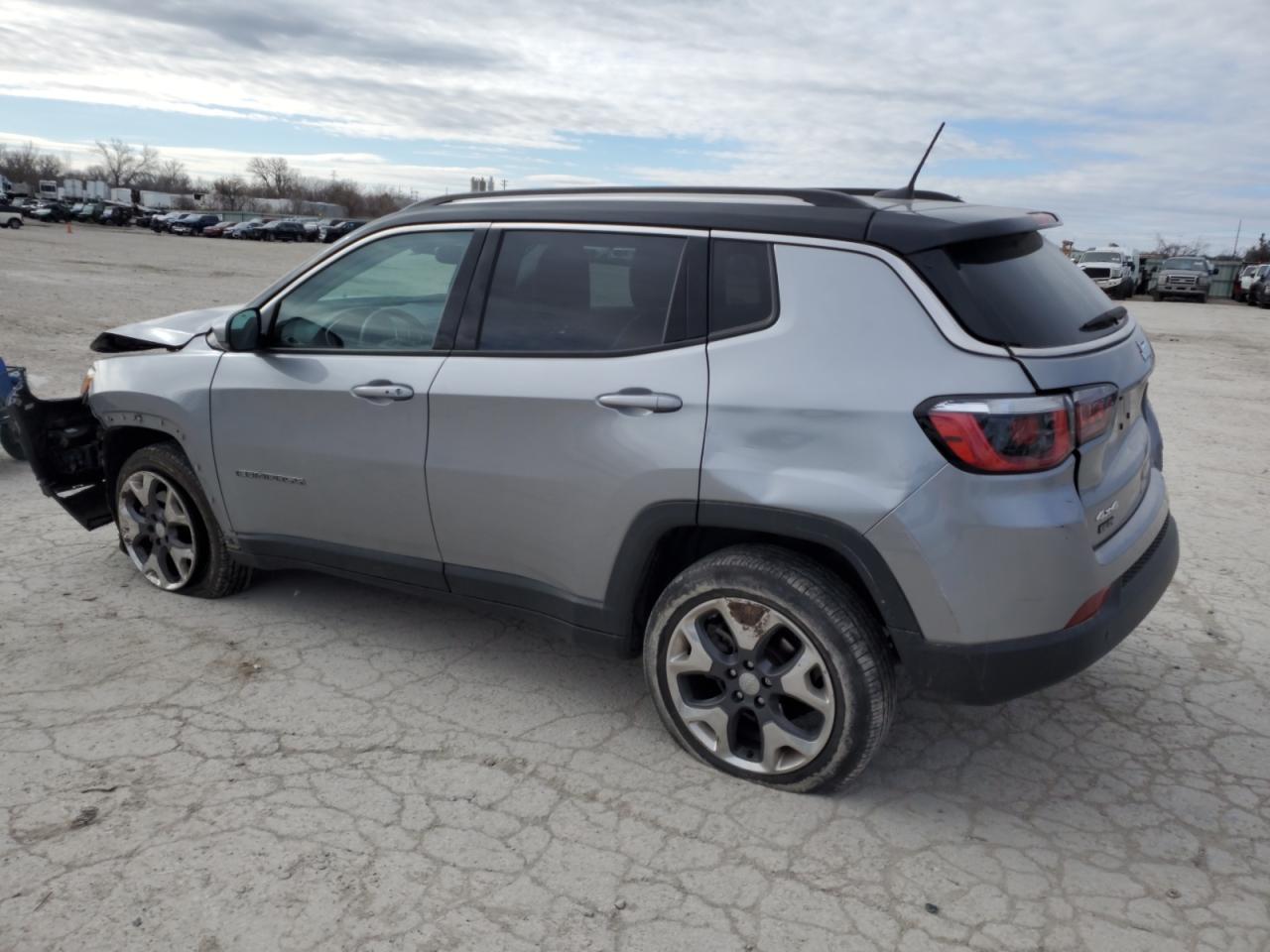 3C4NJDCB5KT639763 2019 JEEP COMPASS - Image 2