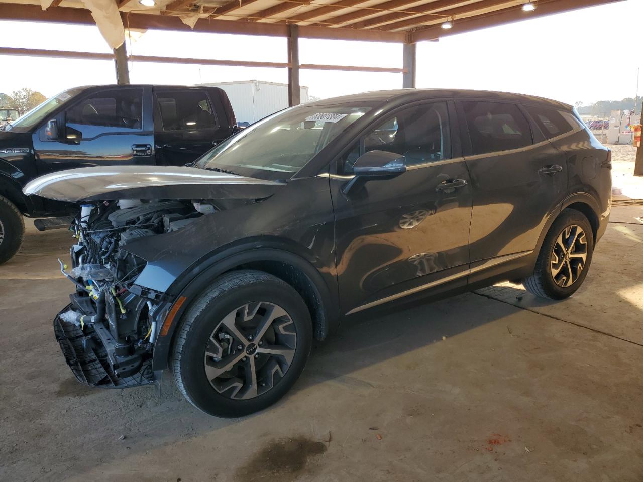 2023 Kia Sportage - Image 1