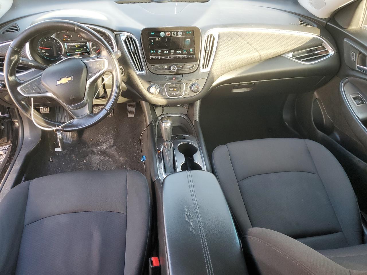 2018 Chevrolet Malibu - Image 8