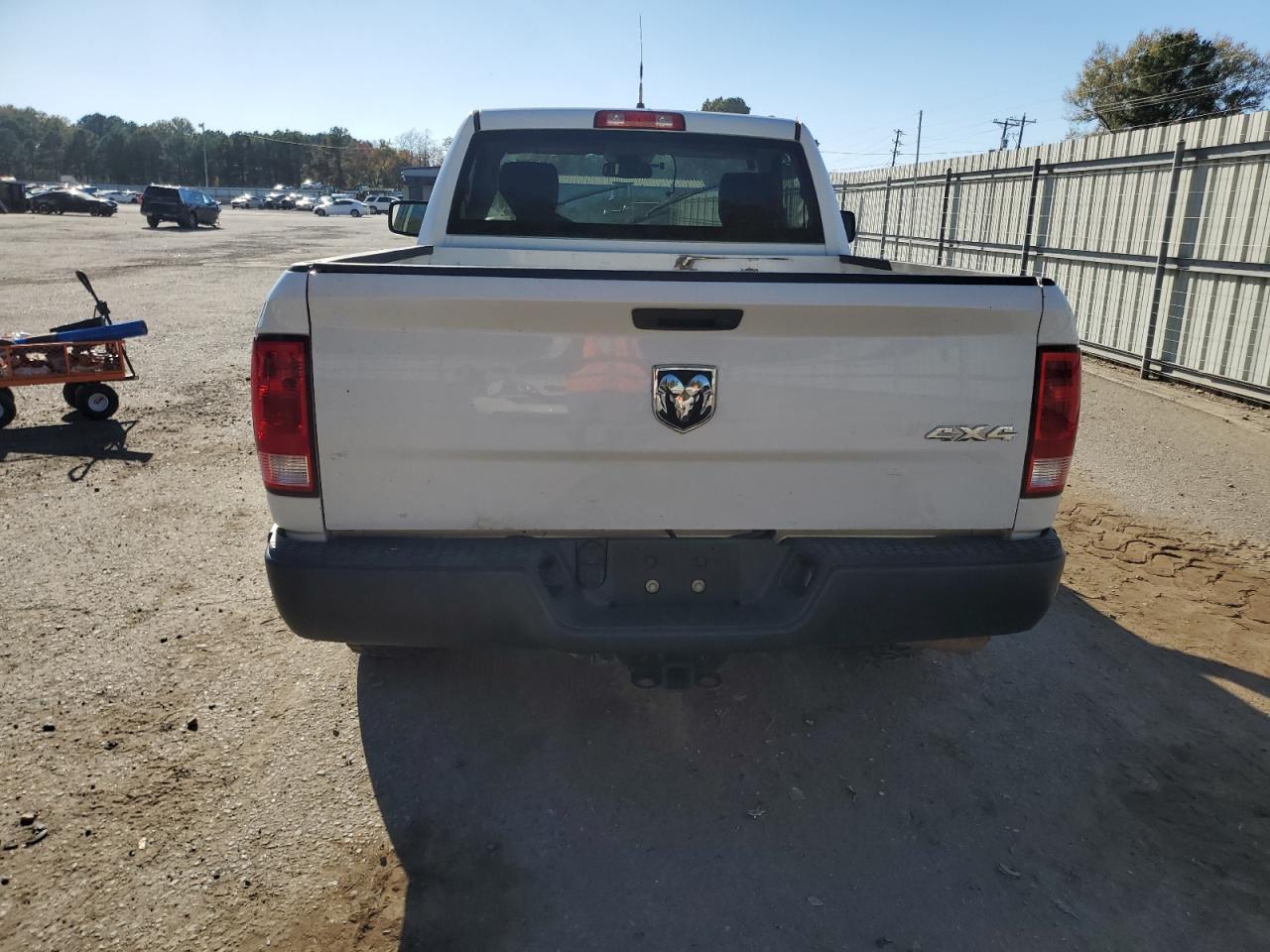 2016 RAM 1500 - Image 6