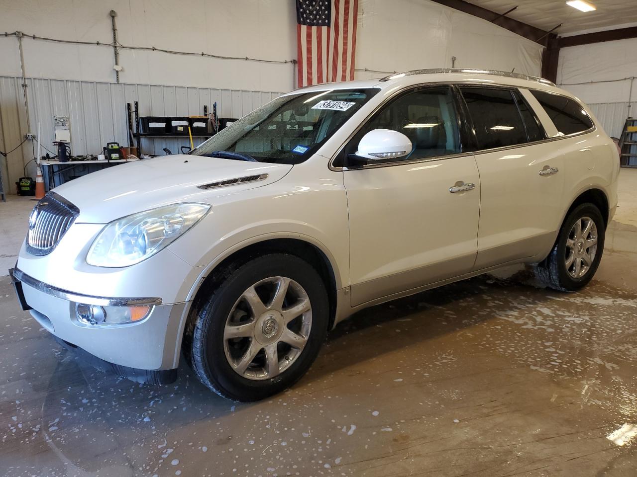 2008 Buick Enclave - Image 1