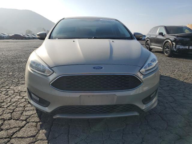  FORD FOCUS 2015 Кремовий