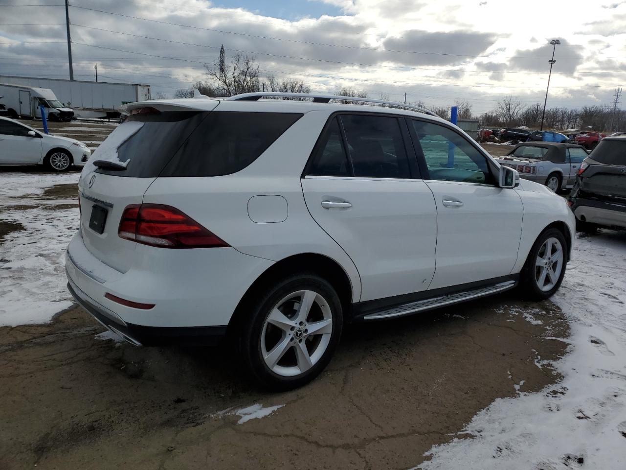 2017 Mercedes-Benz GLE - Image 3