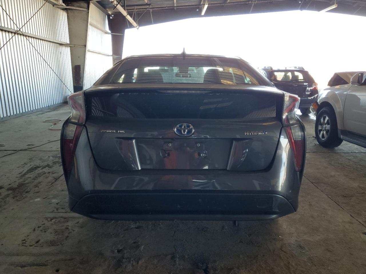 VIN JTDKBRFUXJ3602082 2018 TOYOTA PRIUS no.6