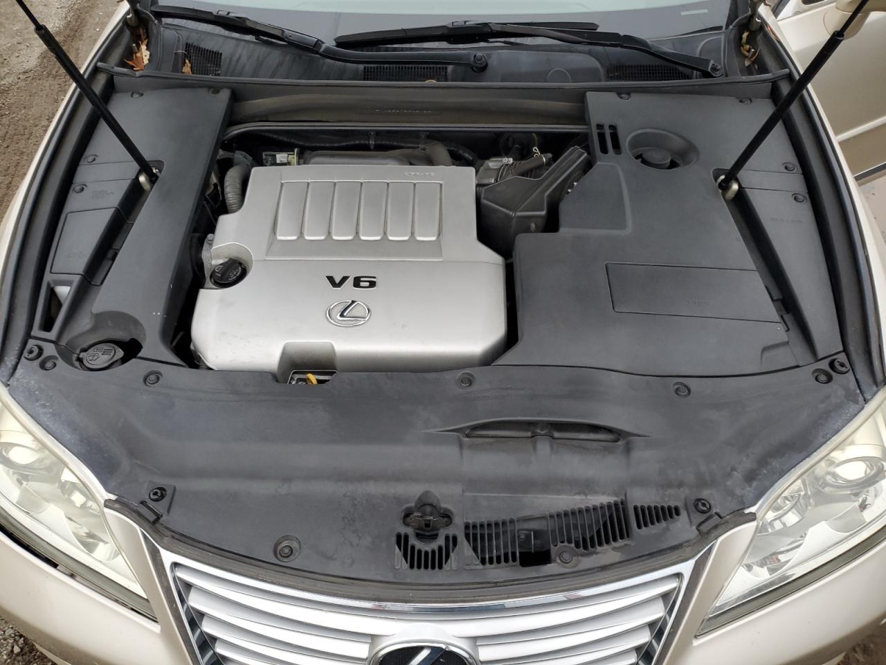 2010 Lexus ES - Image 11
