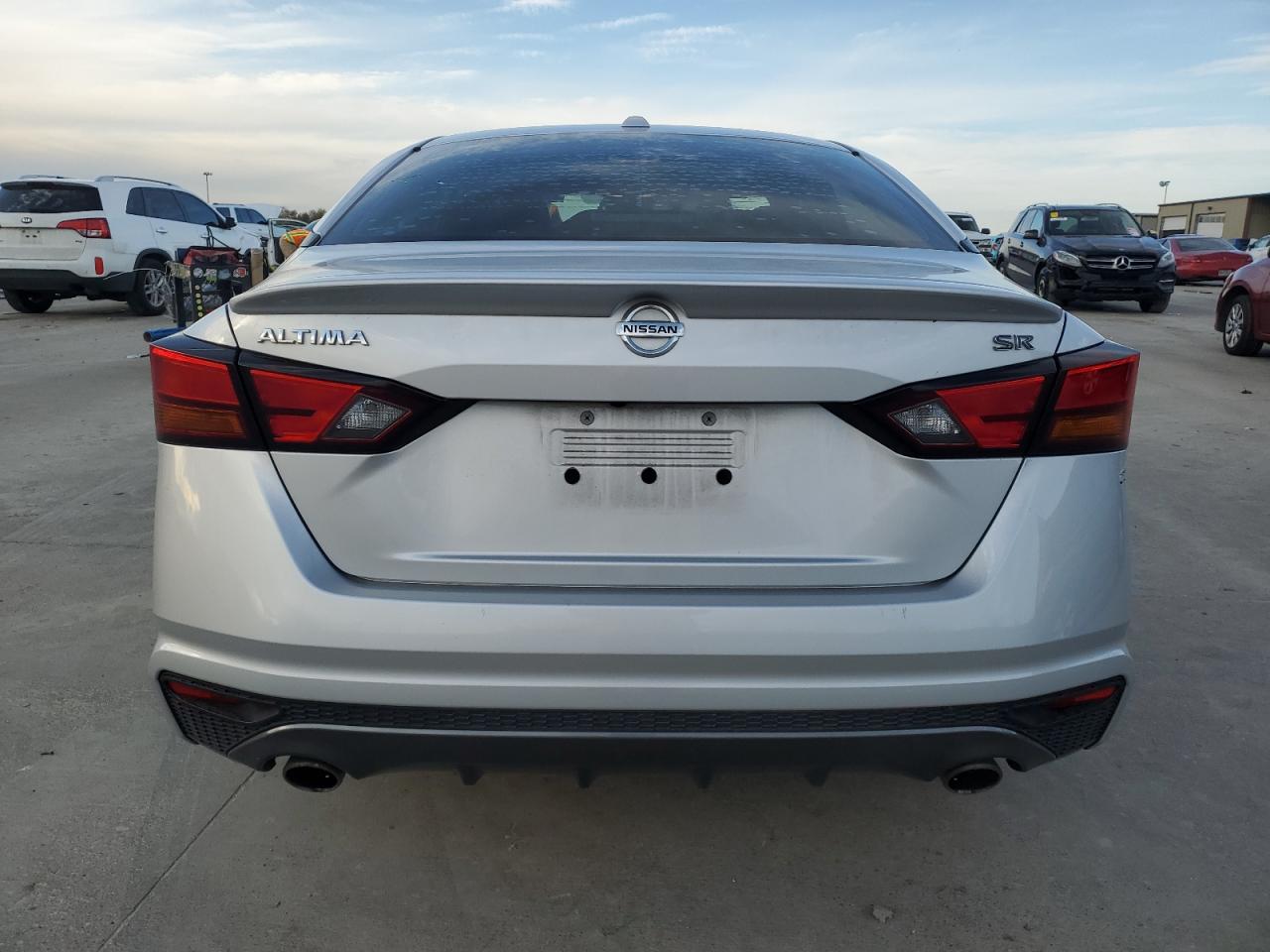 2019 Nissan Altima - Image 6