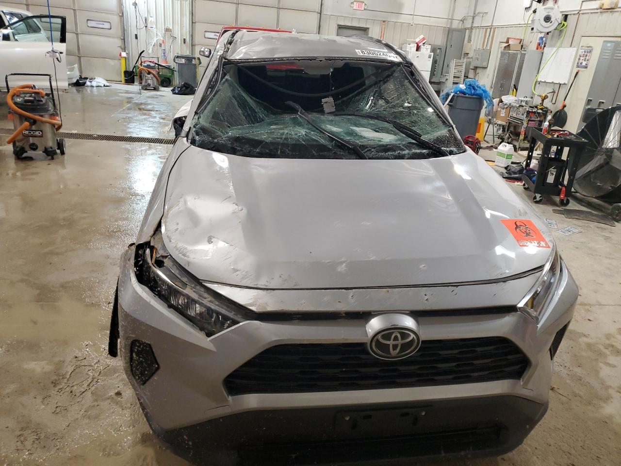 2019 Toyota RAV 4 - Image 5