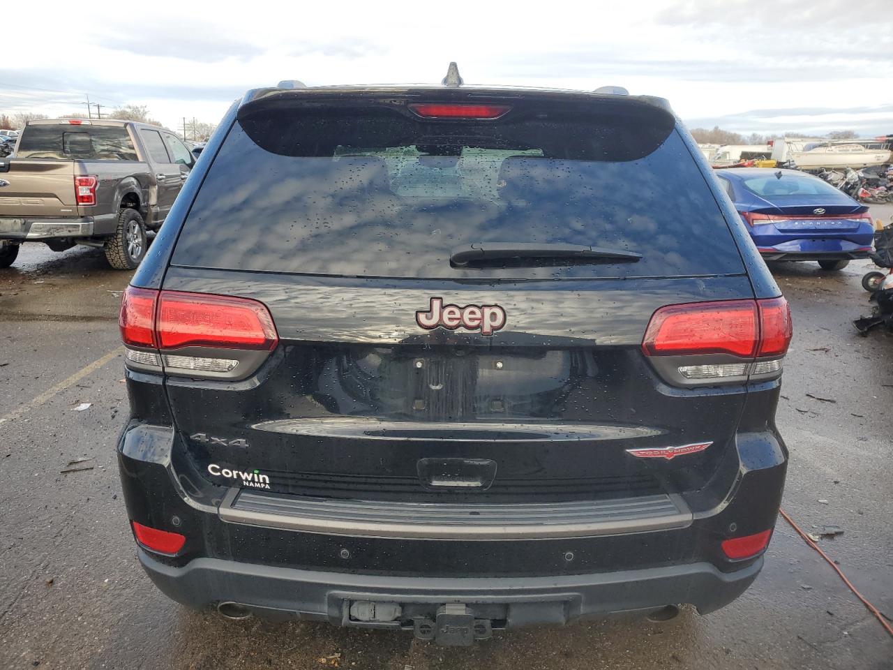 2017 Jeep Grand Cherokee - Image 6