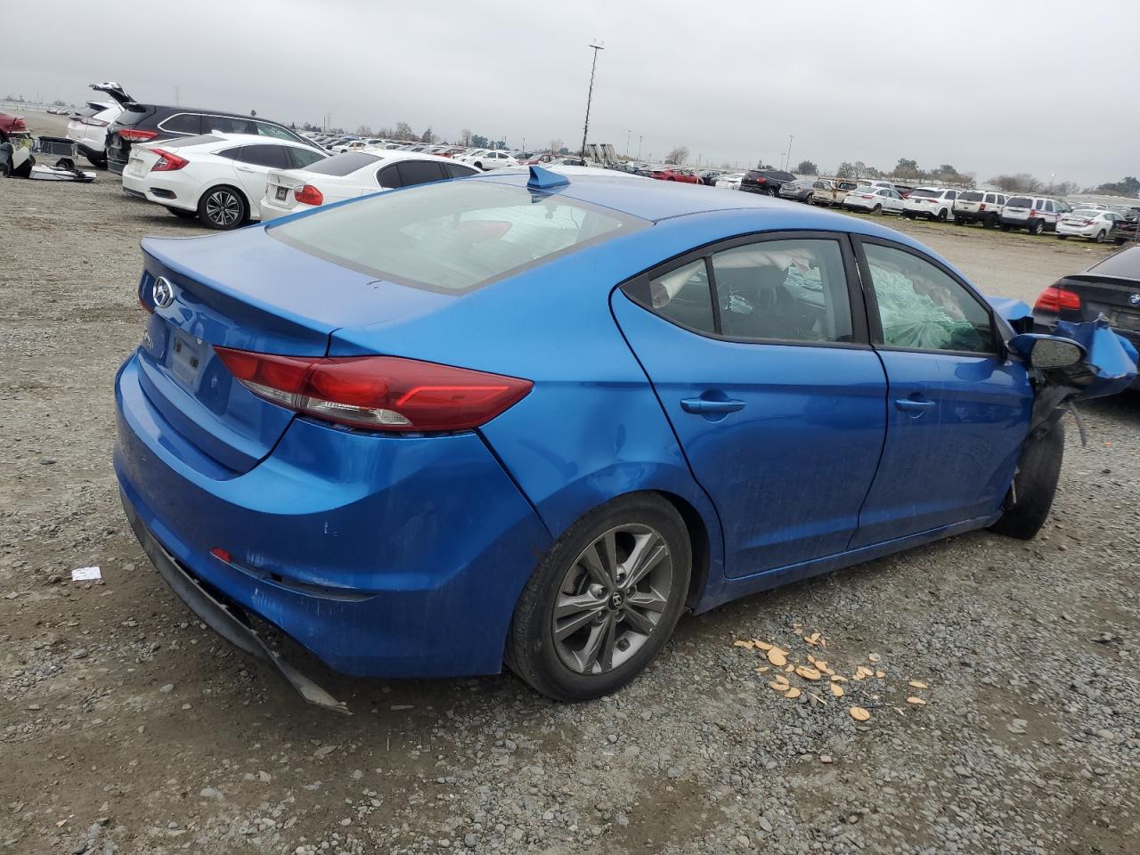 2018 Hyundai Elantra - Image 3