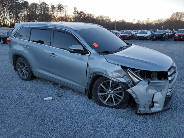  TOYOTA HIGHLANDER 2017 Silver