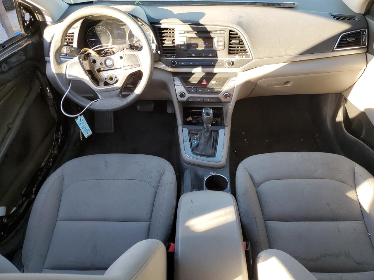 2017 Hyundai Elantra - Image 8