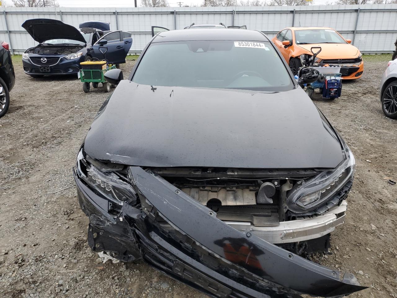 VIN 1HGCV1F33JA033027 2018 HONDA ACCORD no.5