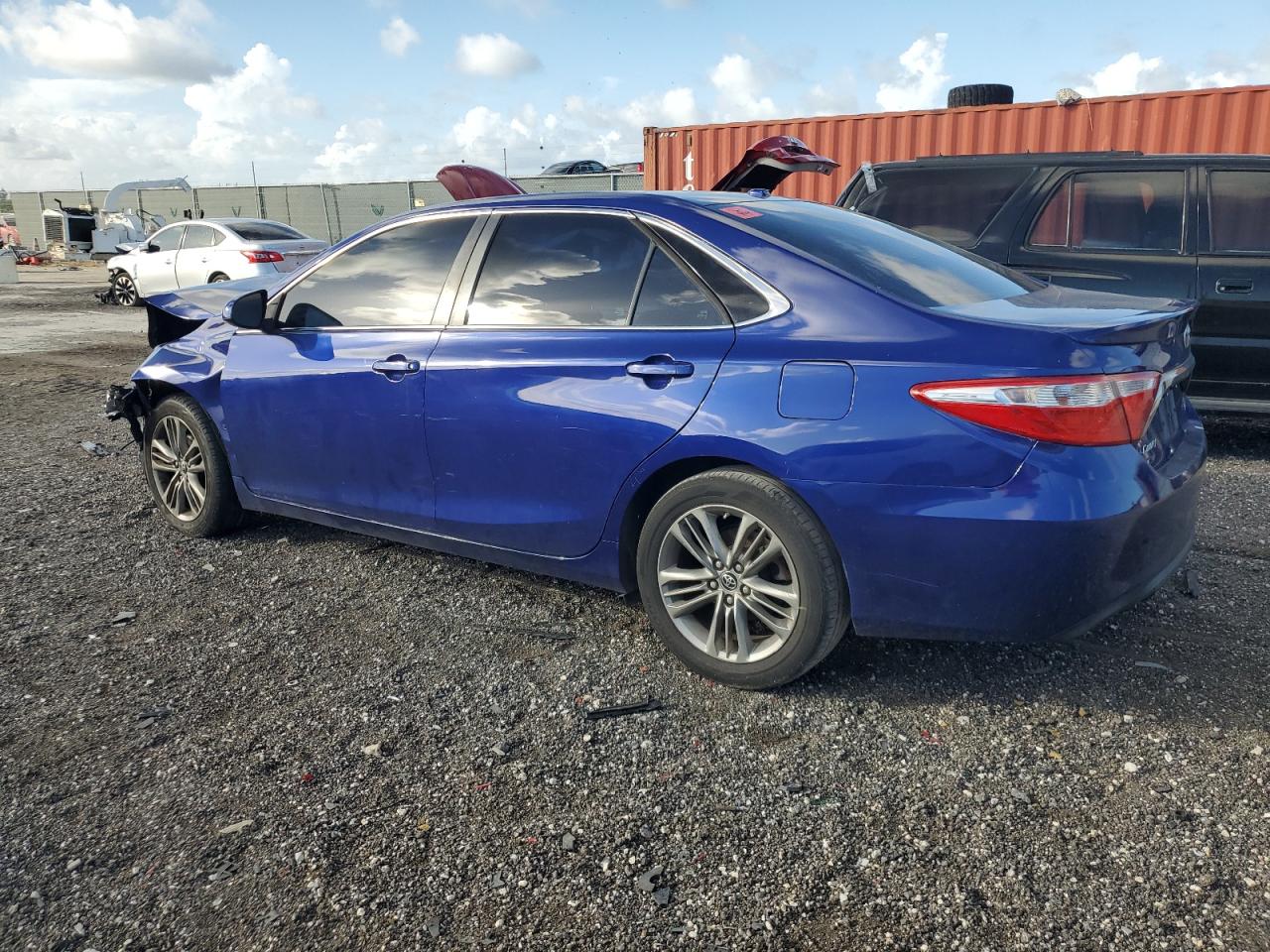 VIN 4T1BF1FK1GU180027 2016 TOYOTA CAMRY no.2